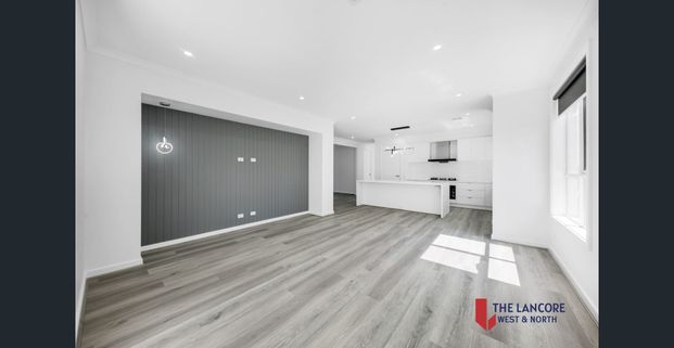 Brand new house for rent - Walking distance to Schools and shops - Photo 1