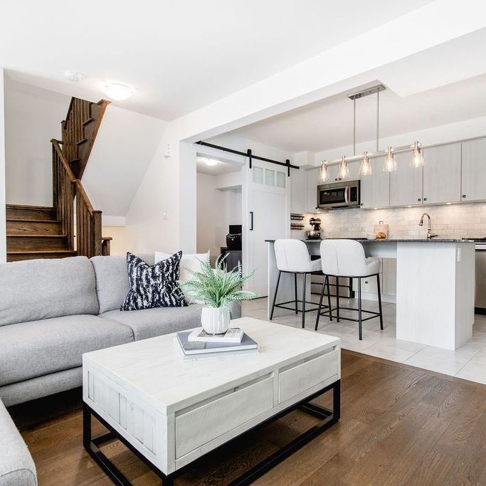 For Lease - 20 Andean Lane, Barrie, Ontario - Photo 1