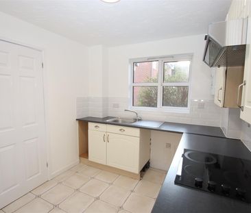 2 bedroom End Terraced to let - Photo 6