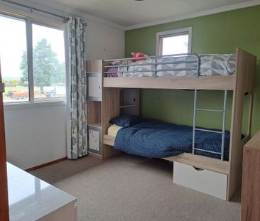 TWO BEDROOM CLYDE COTTAGE - Photo 5