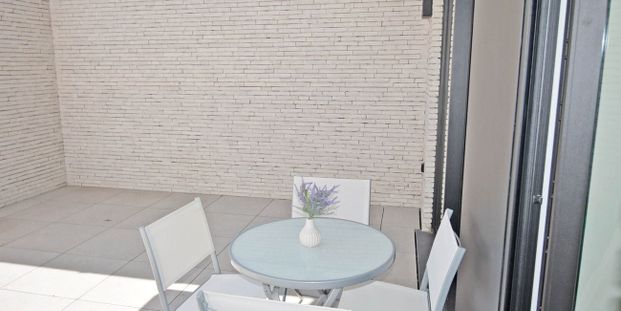 Appartement te huur in Knokke voor € 925 met 2 slaapkamers - Photo 1