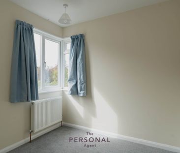 Oaks Avenue, Worcester Park - Photo 2