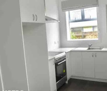 Great Location Flat - Photo 3