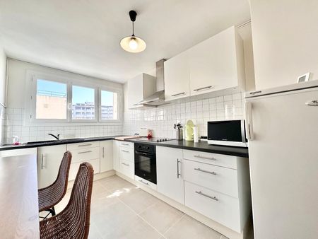 Location Appartement 3 pièces 77m² BORDEAUX 33000 - Photo 5