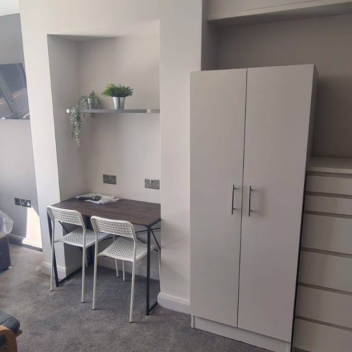 4 Bed - 404b Burley Road, Burley, Leeds - LS4 2SN - Student - Photo 1