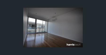 Modern One Bedroom Apartment - Photo 4