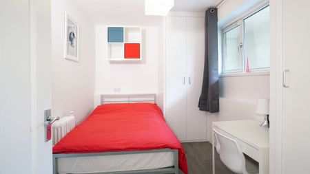 Ansell House – Room 4 - Photo 2