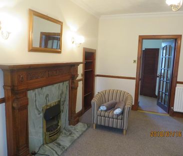 1 bedroom mews to rent - Photo 2