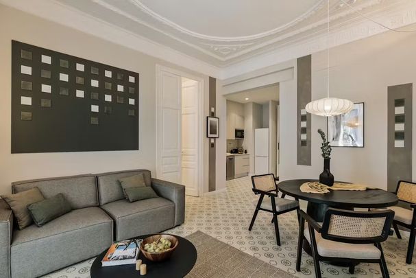 Carrer Gran de Gràcia, Barcelona, Catalonia 08012 - Photo 1