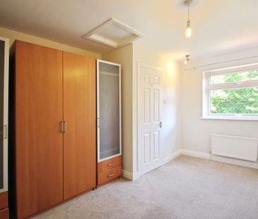 2 bedroom end of terrace house to rent - Photo 5