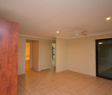 FOUR BEDROOM FAMILY HOME IN ARUNDEL - Photo 2