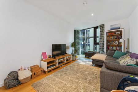 22, Enterprise Way, London, SW18 - Photo 2