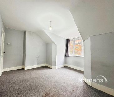 3 bedroom flat to rent - Photo 4