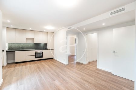 Newly built apartment for rent in Sants - Photo 5