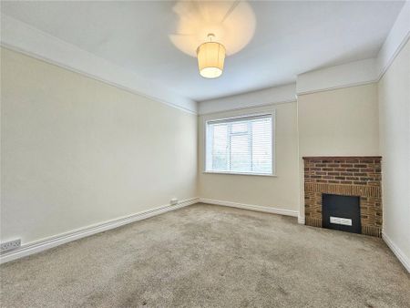 3 bedroom apartment to rent - Photo 2