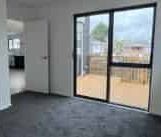 Stunning Four - Photo 1