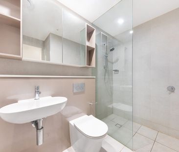 North-Facing, Sun-Drenched & Seriously Convenient - Photo 3