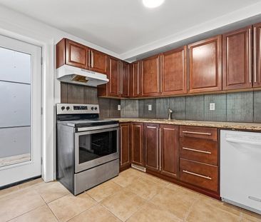 240 Blackburn | All Inclusive Living in Sandy Hill, Ottawa - Photo 6