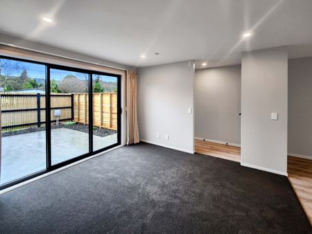 WAINUIOMATA LIVING - Photo 3