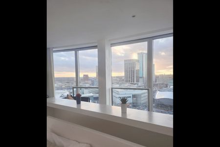 Studio Flat, The Rotunda, B2 - Photo 2