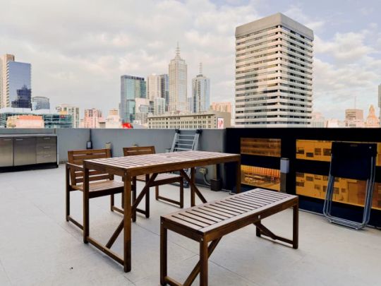 8 Sutherland St., Melbourne - Photo 1