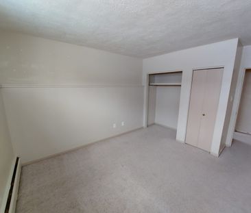 2 Bedroom Suite in Eastview - Photo 3