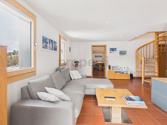 Charming 5.5-room duplex with balcony, Obbürgen - Photo 1