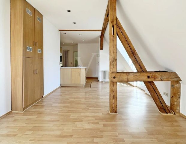 Charmante 2-Raum-Wohnung im Dachgeschoss - Foto 1