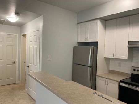 For Lease - 250 Sunny Meadow Boulevard Unit# 110, Brampton, Ontario - Photo 5