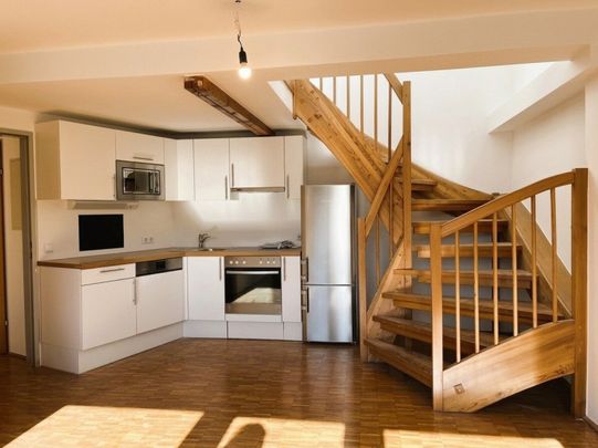 Gemütliche Dachgeschosswohnung mit Balkon und ruhiger Dachterrasse in zentraler Grazer Lage - Photo 1
