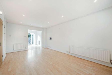 Hungerford Square, Weybridge, Surrey, KT13 - Photo 3