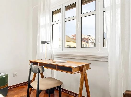 Rua Dom Francisco Manuel de Melo, Lisbon, Lisbon 1070-283 - Photo 1