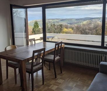 Schöne 2.5 Zimmer- Wohnung mit tollem Ausblick - Foto 1