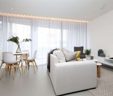 Impeccable two bedroom apartment in this iconic development - Photo 2