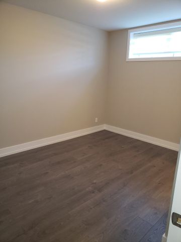 For Lease - 112 Algoma Street Unit# Apartment, Toronto, Ontario - Photo 2