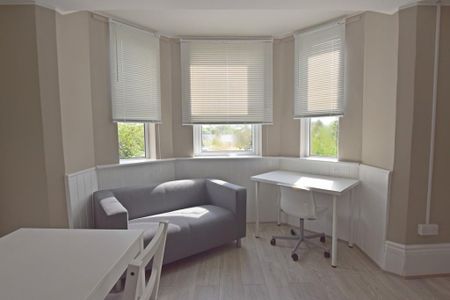 Studio to rent - Photo 3