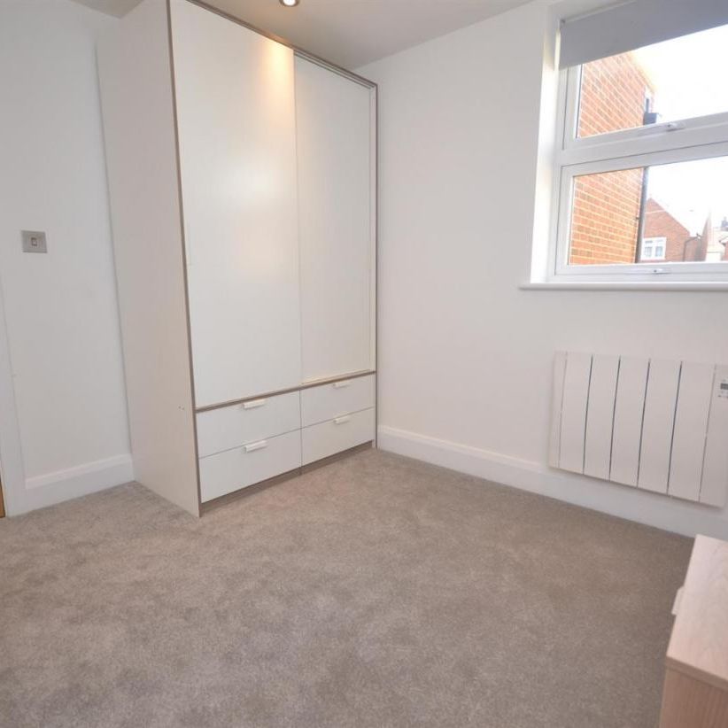 Oxford Road, Reading, Berkshire - Photo 1