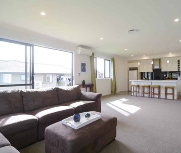 FITZHERBERT - 3 BEDROOM - Photo 2