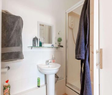 5 bedroom flat share to rent - Photo 3