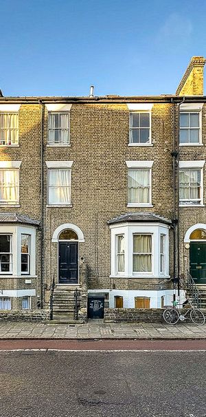 Bateman Street, Cambridge - Photo 1