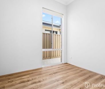 16 Brilliant Boulevard, Mandogalup, WA 6167 - Photo 2