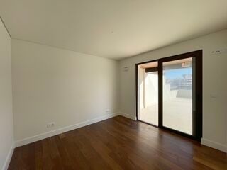 Apartment new 2 bedrooms for rent Guia Cascais - tennis court, terrace, swimming pool, store room, fireplace - Photo 5