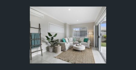 Beautifully Presented Home on the Bayside - Photo 3