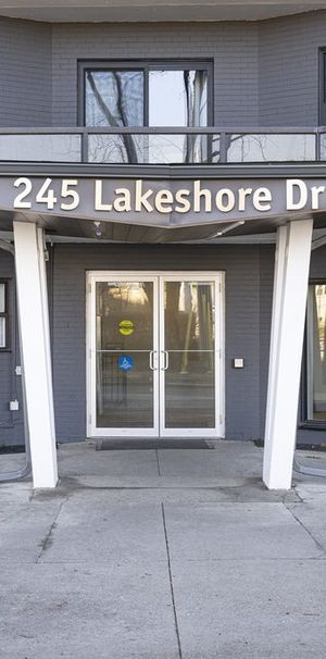 Lakeshore Apartments - Photo 2