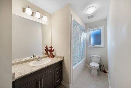 For Lease - 328 Julia Drive, Welland, Ontario - Photo 2