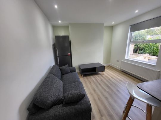 Penryn, Cornwall - Photo 1