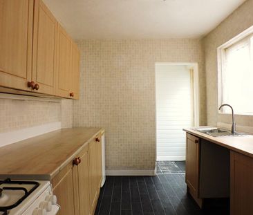 2 bedroom terraced house to rent - Photo 1