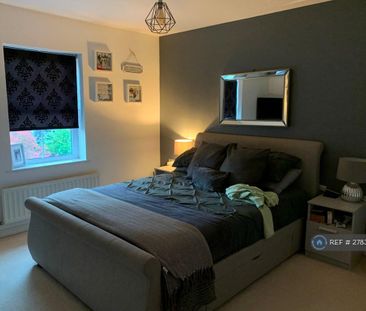 2 bedroom flat to rent - Photo 5