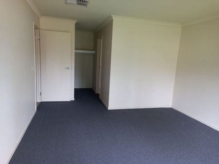 THREE BEDROOM HOME - Photo 4