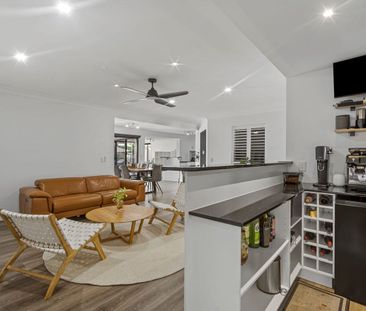 Prestigious Broadbeach Waters Waterfront Living with Private Boat &... - Photo 1